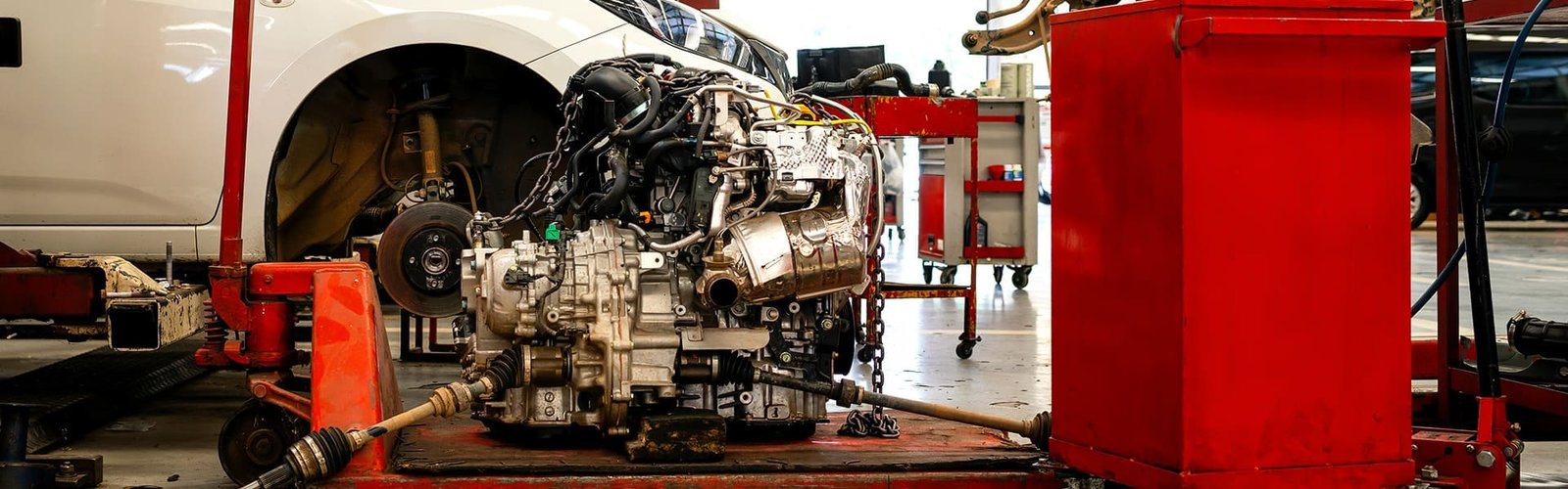 Ремонт двигуна автомобіля